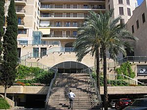 Archivo:Escaleras-plazaMayor-Mallorca-rafax