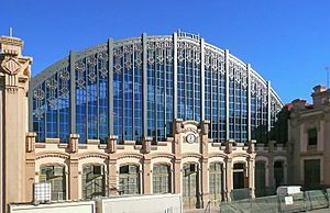 Archivo:Estació del Nord - exterior corrected