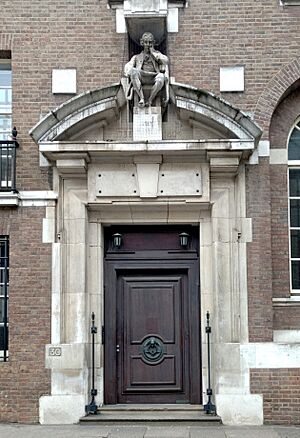 Archivo:Joseph Priestley by Gilbert Bayes, 30 Russell Square, Royal Institute of Chemistry