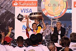 Archivo:LDU campeon Libertadores 2008 - panoramio - Quito magnífico (4)
