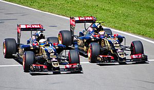 Archivo:Lotus duo in pit exit