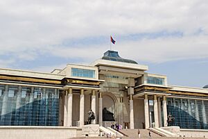 Archivo:Mongolian Parliament House (35595001491)