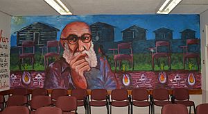 Archivo:Mural en la Facultad de Educación y Humanidades, Universidad del Bío-Bío