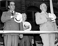Archivo:Rómulo Gallegos and Harry S. Truman