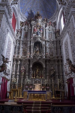 Archivo:Retablo mayor iglesia convento san leandro 2016001