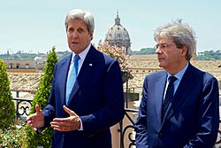 Archivo:Secretary Kerry Speaks to the Press (27639382360)