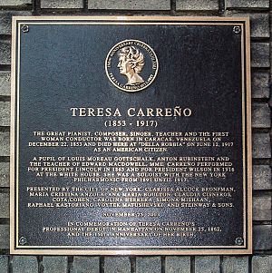 Archivo:Teresa Carreño plaque