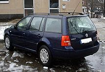 Archivo:VW Golf Variant heck 2008