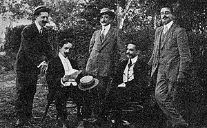 Archivo:Xornalistas, escritores e artistas en Ferrol 1909