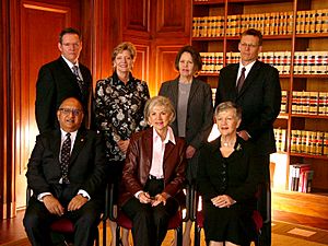 Archivo:Anand Satyanand meets Beverley McLachlin