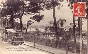Archivo:BR 3019 19 - HENDAYE PLAGE (cote Basque) Les Villas dans les Pins