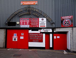 Archivo:Bohemians-Football-Club-Dalymount-Park-Entrance-2012