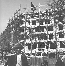 Archivo:Casa Milà obras