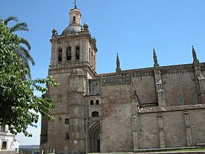 Archivo:Catedral de Coria