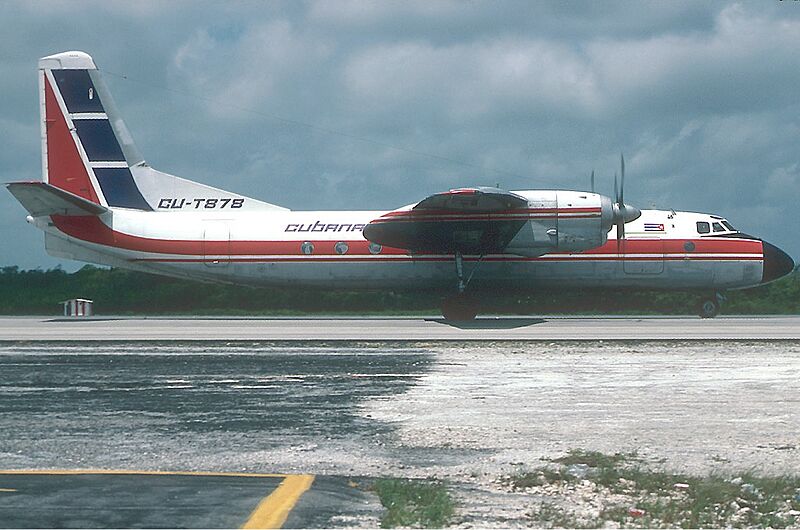 Cubana Antonov An-24RV Durand