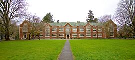 EliotHallReedCollege.jpg