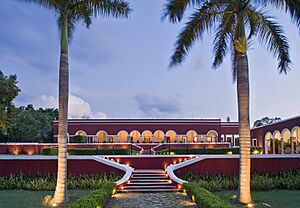 Archivo:Exterior Hacienda Temozon
