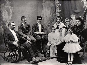 Archivo:Familia Azcárate en 1907