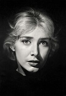 Gilda Lousek by Annemarie Heinrich, 1963.jpg