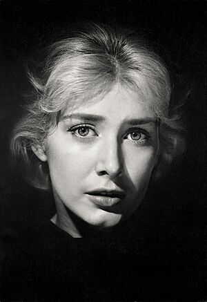 Gilda Lousek by Annemarie Heinrich, 1963.jpg
