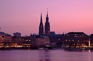 Archivo:Hamburg Binnenalster & Rathaus