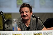 Archivo:Jeremy Renner SDCC 2014