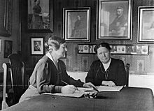 Julie Arentholt and Gyrithe Lemche in 1922.jpg