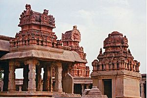 Archivo:Krishna temple at Hampi