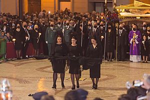 Archivo:La tripleta y el guion roto