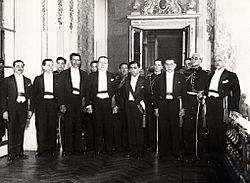 Archivo:Luis Miguel Sánchez Cerro y sus Gabinetes Ministeriales, 1932