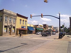 Archivo:Main Street in downtown Hobart, Indiana