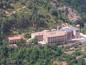 Archivo:Monasterio-de-Valvanera