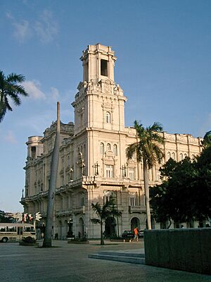 Archivo:Palacio del Centro Asturiano