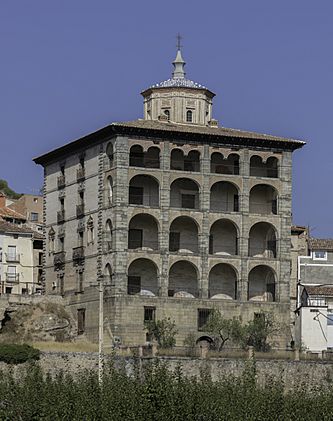 Archivo:Palacio del Marqués de Casa Torre, Igea, La Rioja, España, 2021-08-31, DD 17