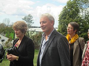 Archivo:Phil Goff at the Ikeda Hall Peace Park 15 Year Anniversary Celebration