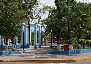 Archivo:Plaza Bolivar de Guacara