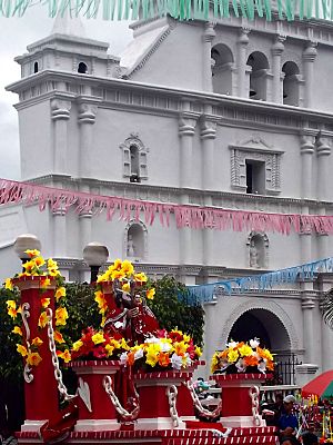 Archivo:Procesión de San Cristóbal Martir