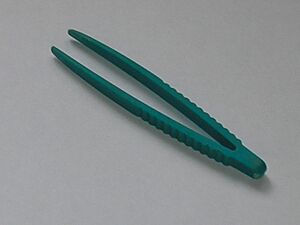 Archivo:Tweezer-plastic