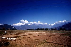 Archivo:View from Pokhara Valley