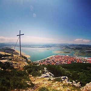 Archivo:Vistas desde el monte Buciero