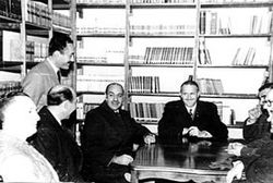 Archivo:1956 comision autonomia Berisso