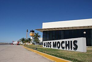 Archivo:Aeropuerto de Los Mochis 2
