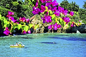Archivo:Agia Pelagia Paradise
