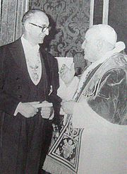 Archivo:Arturo Frondizi con Juan XXIII