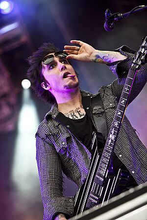 Archivo:Avenged-Sevenfold-BergenCalling-2011-Christian Misje-5510