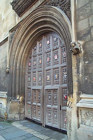 Archivo:Bodleian Library entrance, Oxford