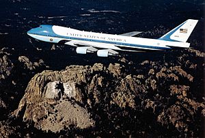 Archivo:Boeing VC-25A 82-8000 USAF