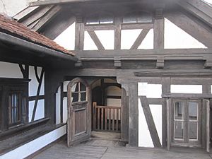 Archivo:Bran veranda
