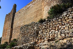 Archivo:Castillo de Xivert Muro de Alafia