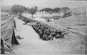 Archivo:En route with the American Field Headquarters from El Valle to Las Cruces, Mexico, April 10, 1916. Company A, 6th Infant - NARA - 523005